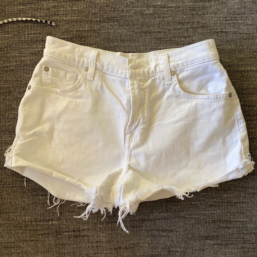 7 for all mankind white shorts size 27